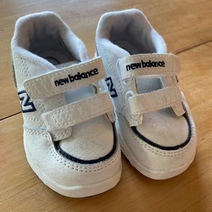 Baby Toddler New Balance Sneakers Fresh White Navy Blue Velcro VGUC